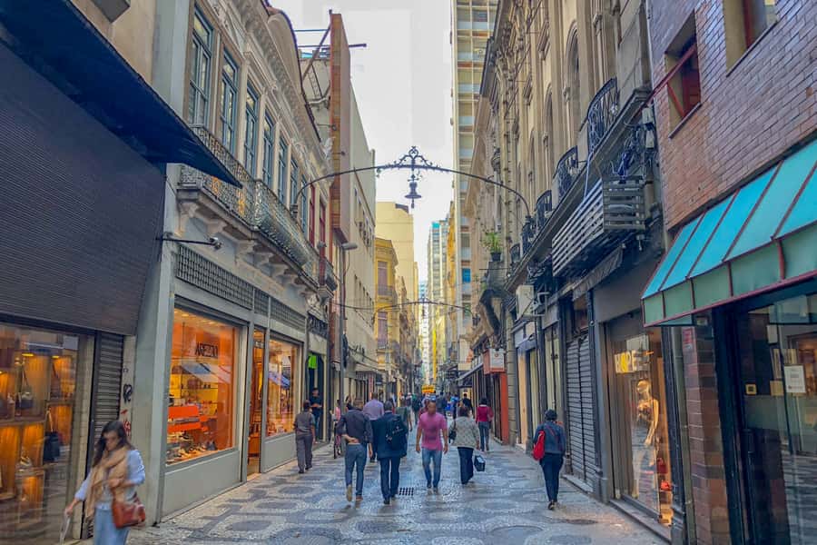 Rio: Historical Walking Tour - Cinelândia and the churches near Carioca Square