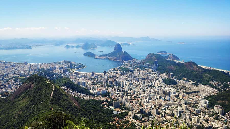 Rio: Maracanã Stadium & Christ the Redeemer by Rack Railway - Guides, languages, and commentary