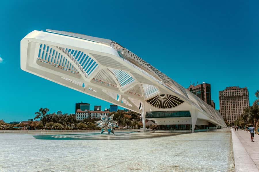 Rio: Olympic Boulevard, Museum of Tomorrow & History Tour - Eduardo Kobra’s five faces