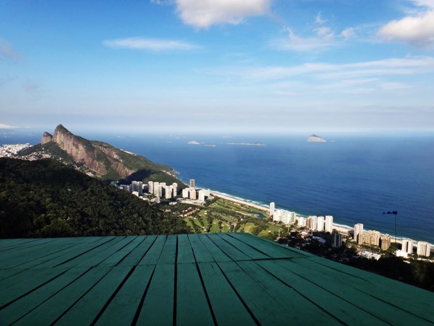 Rio: Pedra Bonita 4-Hour Hike with Free Flight Ramp Visit - What the guide adds to the experience