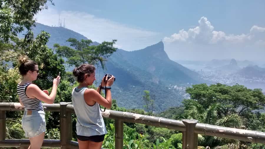 Rio: Private Tour 5 Hours Customized Tour With a Local Guide - Local neighborhoods and experiences beyond the postcard route