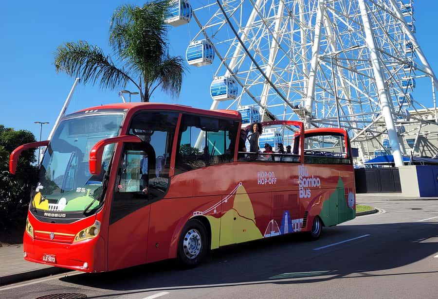 Rio Samba Bus: hop-on hop-off city tour in Rio de Janeiro - Sugarloaf Mountain and the Urca waterfront