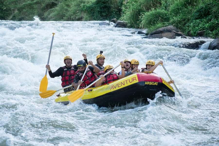 Rio: White Water Rafting Adventure tour in Rio de Janeiro - Leaving Rio for a real river run