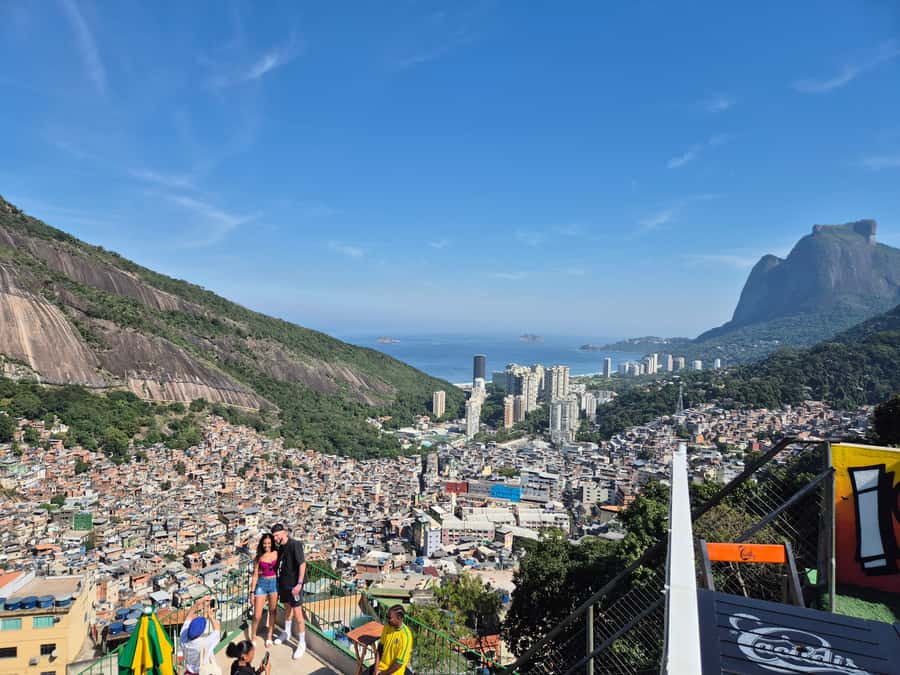 Rocinha Jeep Tour: A Journey into the Soul of the Favela! - The road into Rocinha