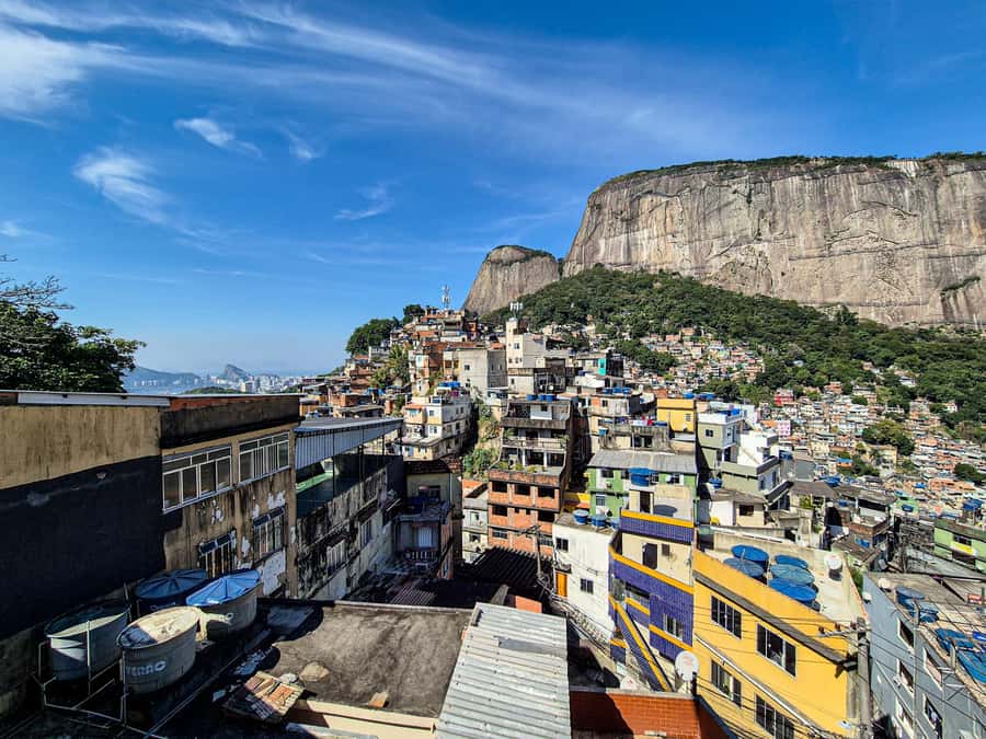 Rocinha Jeep Tour: A Journey into the Soul of the Favela! - A 25-minute walk through Rocinha