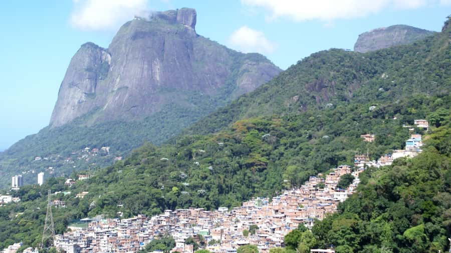 Rocinha Jeep Tour: A Journey into the Soul of the Favela! - Thirty minutes at São Conrado Beach