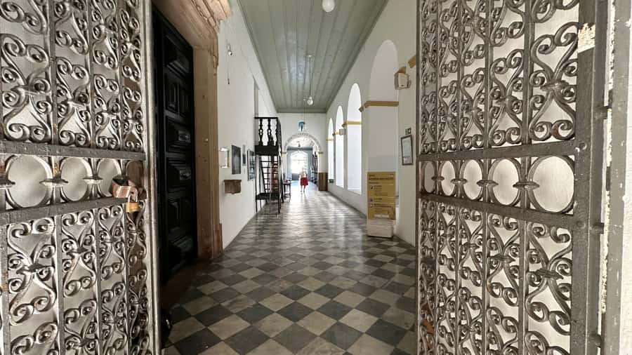 Salvador: 4-Hour Candomblé Mysteries Tour - Dique do Tororó and Salvador’s public symbols