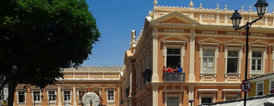 Salvador: Anthropological City Tour with Lunch IN 6 HOURS - Yemanjá in Rio Vermelho