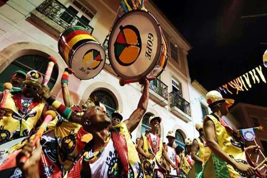 Salvador by Night: Pelourinho & Old Town Tour - Tuesday’s blessings and Salvador’s music
