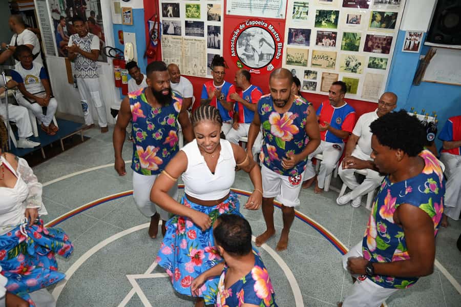 Salvador: Cultural Night of Capoeira, Samba, and Drumming - What the Capoeira roda feels like