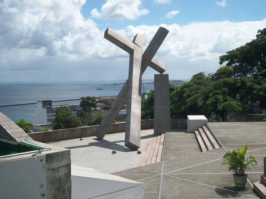 Salvador Historic Walking Tour - Pelourinho - Cruz Caída and the open ocean view