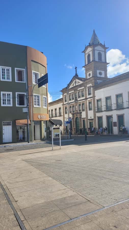 Salvador: Walking Tour Through Pelourinho - Largo Terreiro de Jesus and Brazil’s first Faculty of Medicine