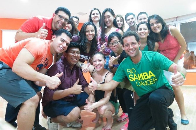 Samba Class in Copacabana - Solo visitors, couples, and mixed groups