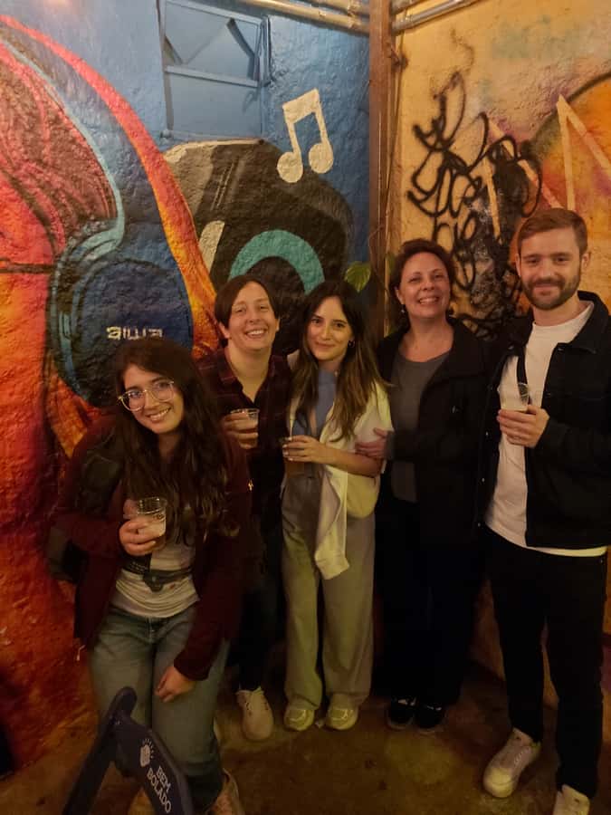 São Paulo: Bar and Street Art Crawl with Local Guide - Ending with Brazilian drinks and local food