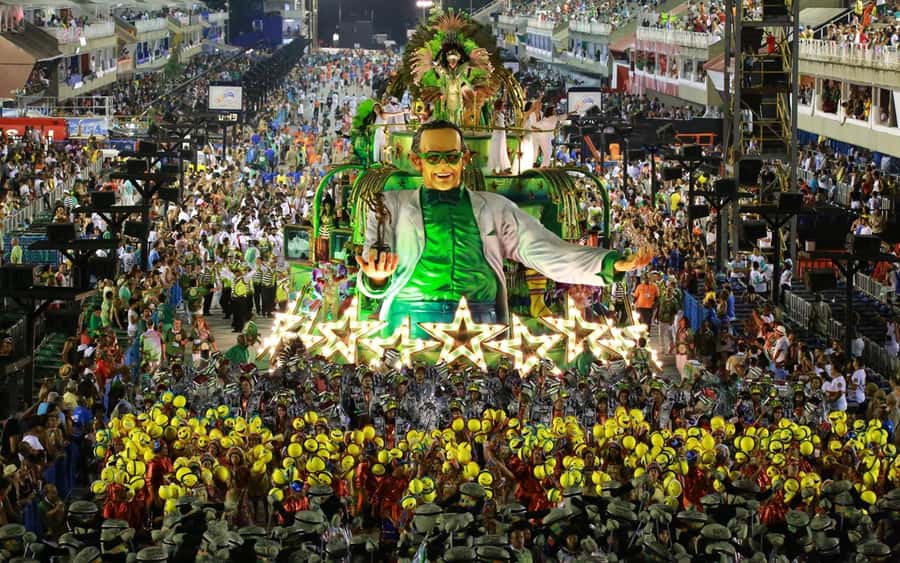 São Paulo Carnival Seating with Food, Drinks, & Transfer - Key points at a glance