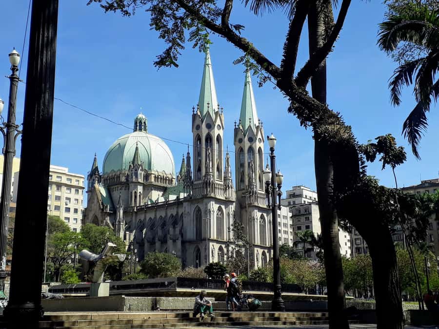 Sao Paulo: Downtown-Center Walking Tour | 2 Hours - English - São Bento Monastery and the Bank of Brazil Cultural Center