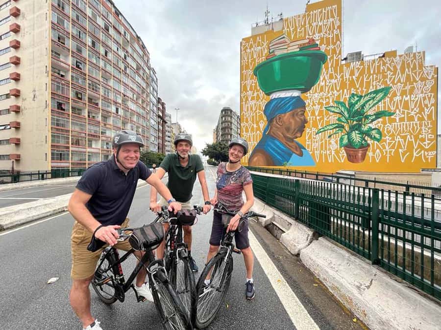 São Paulo: Downtown Historical Bike Tour - Trianon Park and Augusta Park