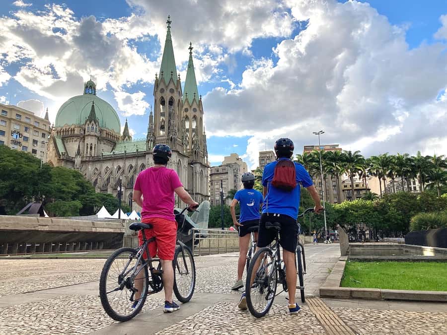 São Paulo Highlights: Culture, History, and Vibrance by Bike - Avenida Paulista, from mansion gardens to MASP