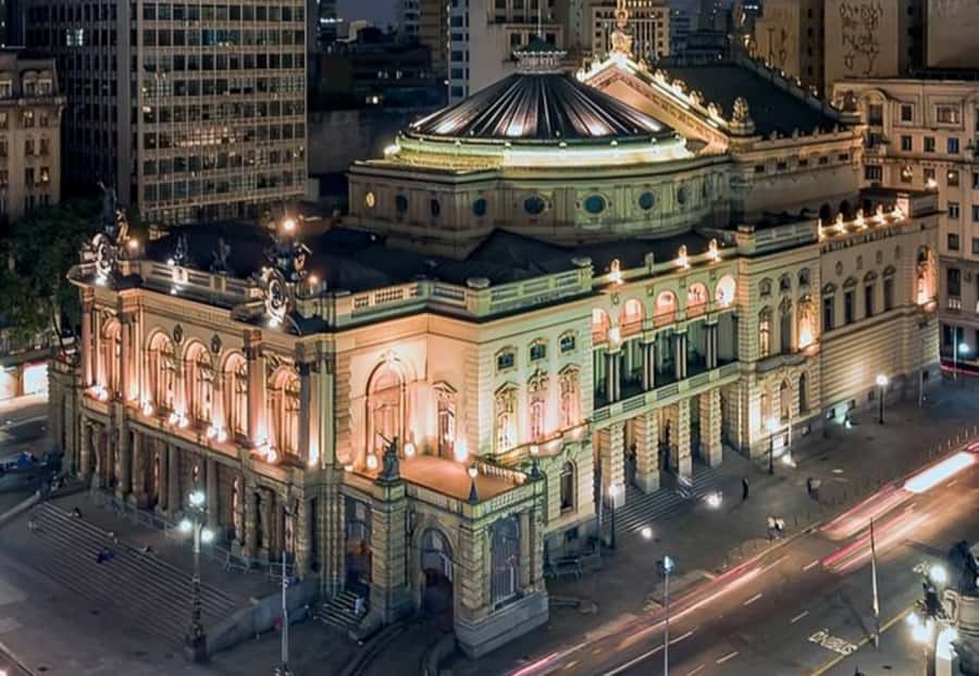 São Paulo : Highlights Walking Tour With A Guide - Reading the city at Vale do Anhangabaú