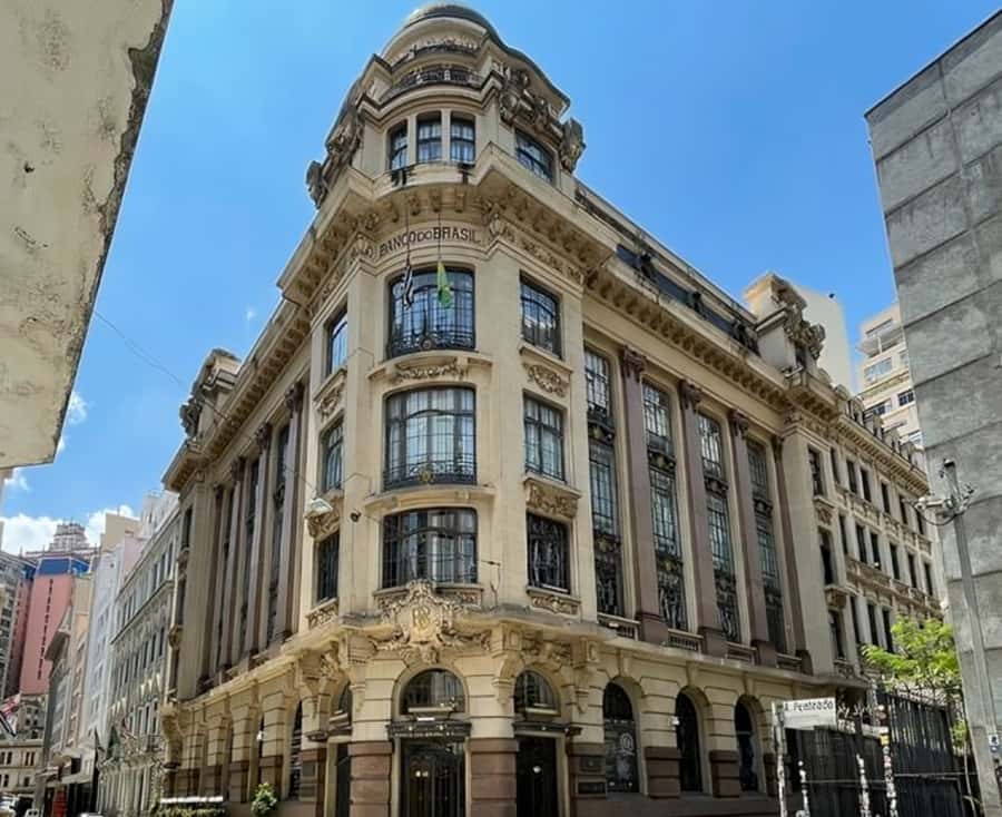 São Paulo : Highlights Walking Tour With A Guide - Theatro Municipal and the final stretch