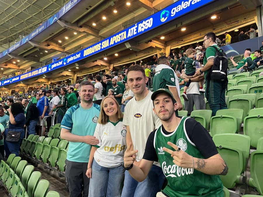 São Paulo: Join a Palmeiras Game Experience with a local - Meeting near Palmeiras-Barra Funda Station