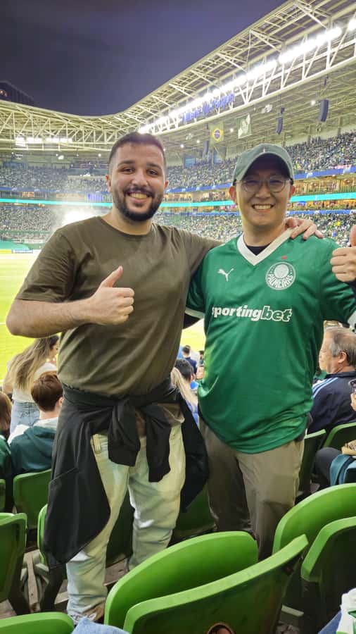 São Paulo: Join a Palmeiras Game Experience with a local - The guides and the personal touch