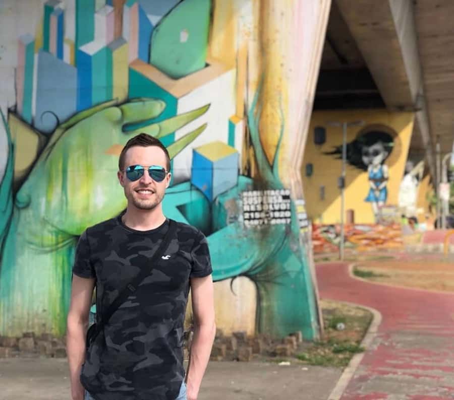 São Paulo Street Art Tour - Starting downtown with a guide who reads the walls