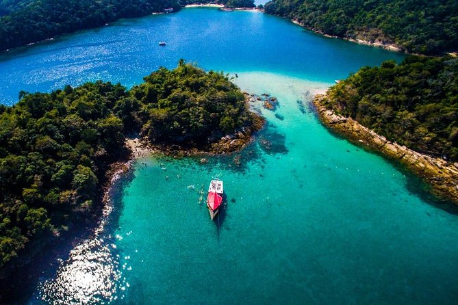 Schooner ride with or without Lunch Included - Angra dos Reis and Ilha Grande - Lagoa Azul: the first clear-water stop