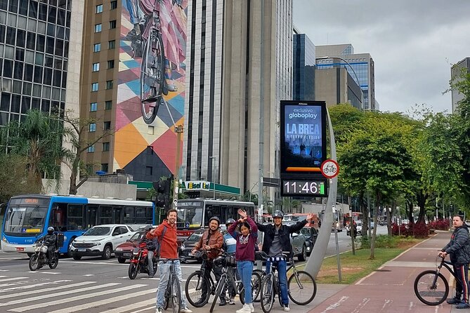 Street Art and Park Bike Tour - The Minhocão, Paulista, and São Paulo’s modern face