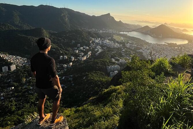 Sunrise and Sunrise Walk Two Brothers with Local Guide - Meeting at Vidigal and taking the community ride