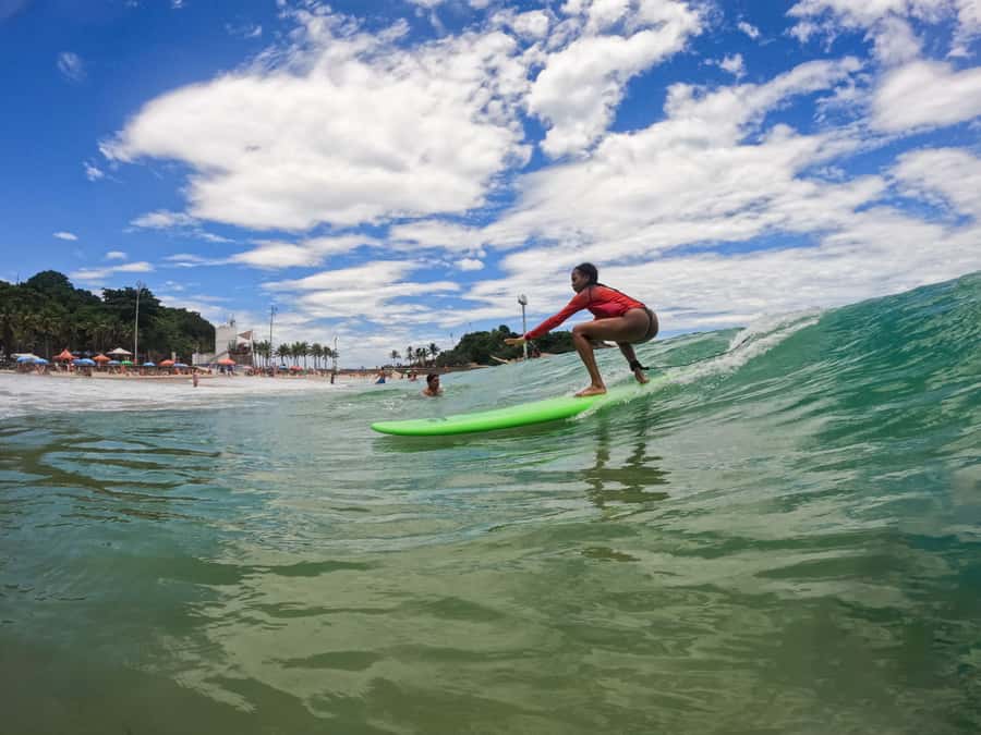 Surf lessons with local instructors in Copacabana/ipanema! - Learning the board before facing the waves