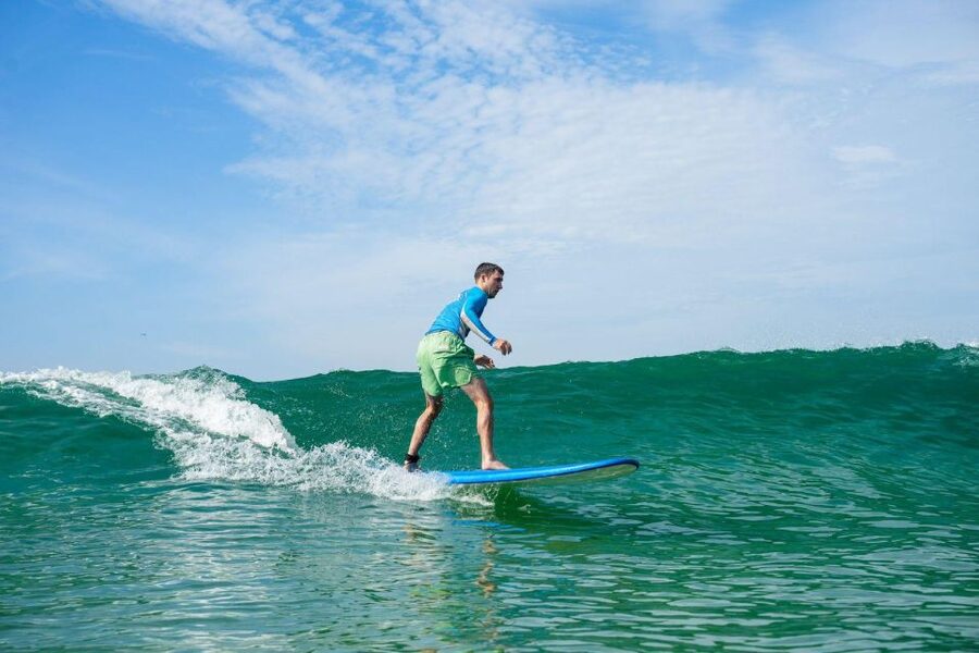 Surf lessons with local instructors in Copacabana/ipanema! - Equipment, storage, and what to pack