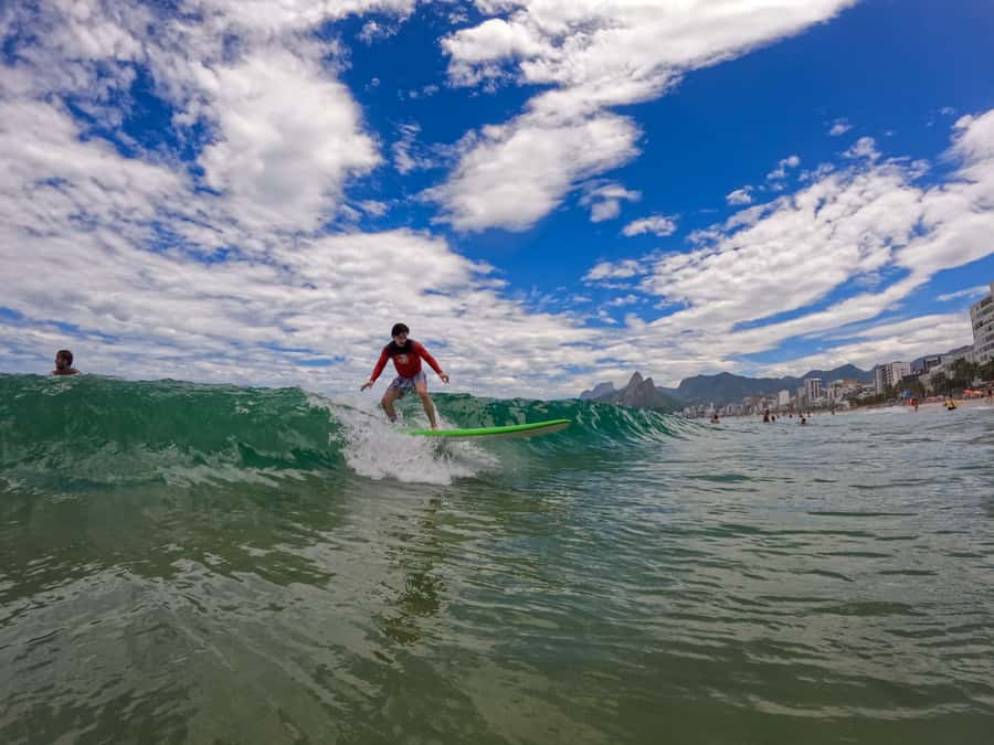 Surf lessons with local instructors in Copacabana/ipanema! - Going beyond the break with an instructor nearby