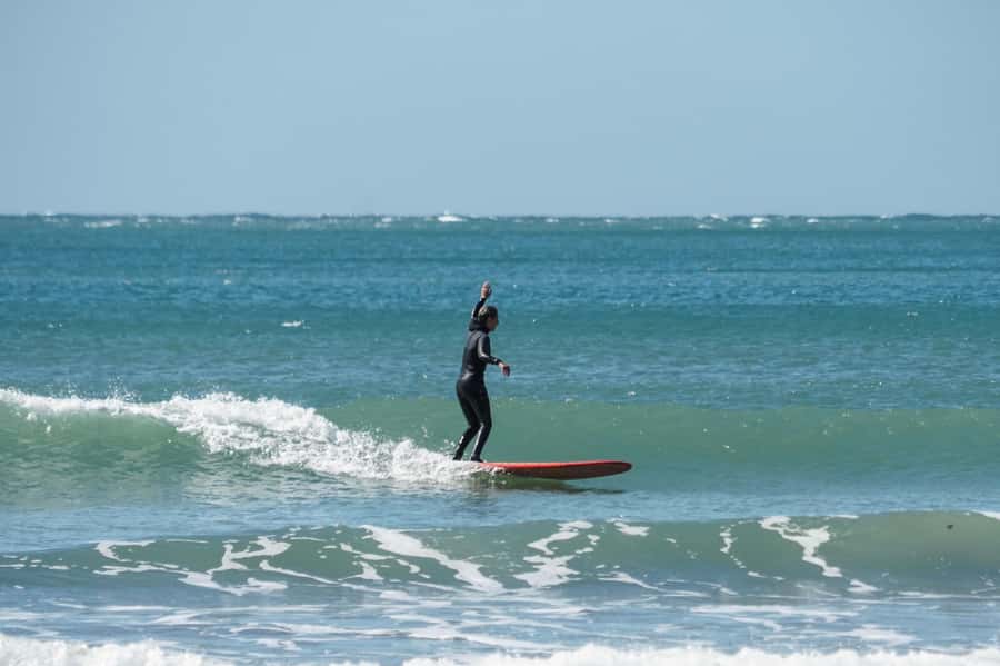 Surfing Lesson with Sea Wolf - What the instruction is like for a beginner