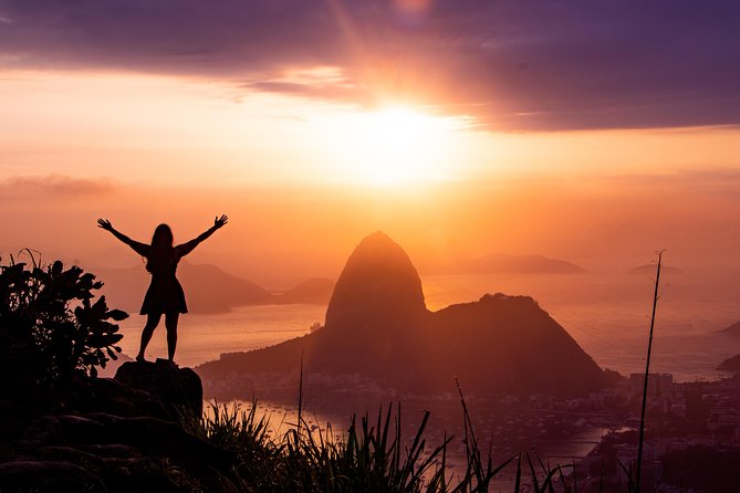 Tour to Mirante Dona Marta at sunrise with guide and photos! - Is $114.56 a fair price?