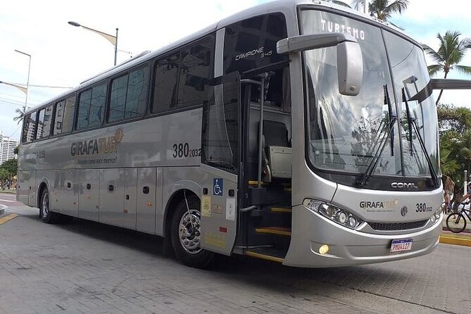 Transfer leaving from the Fortaleza waterfront to Beach Park - From Fortaleza’s waterfront to Aquiraz