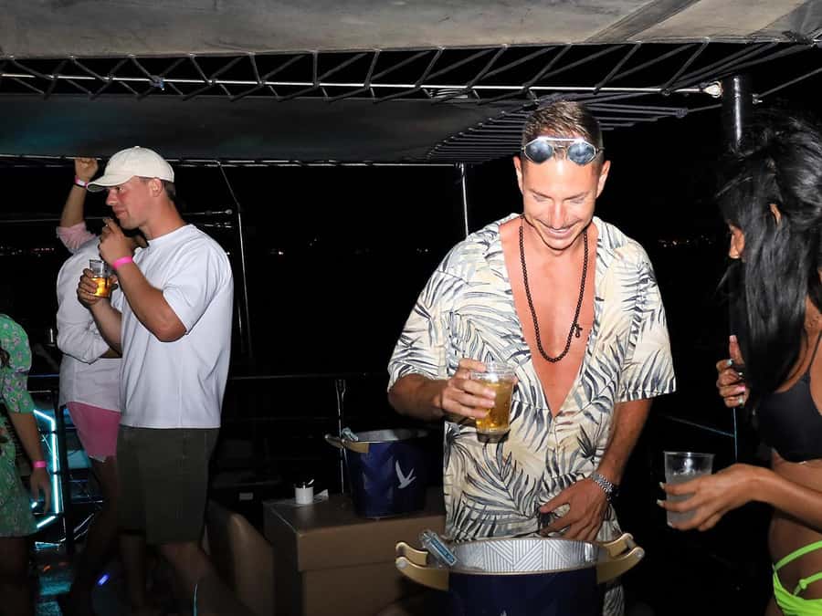Unforgettable Boat Party - Practical advice for a smoother night