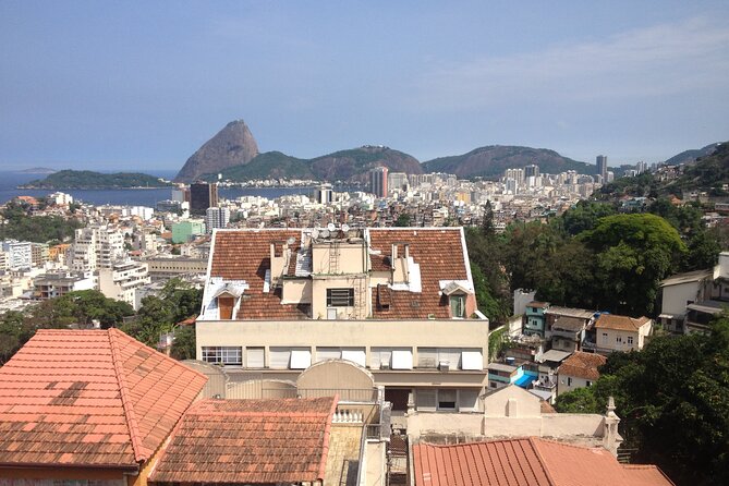 Walking tour of the bohemian neighborhoods of Santa Teresa and Lapa - Largo dos Guimarães and the old Santa Teresa feel