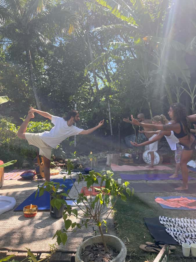 Yoga + Sound Healing - Ipanema Park - Yoga beside the sea in Ipanema Park