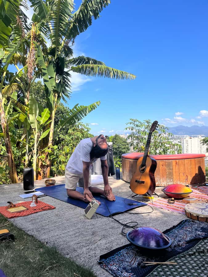 Yoga + Sound Healing - Ipanema Park - What the experience is likely to feel like